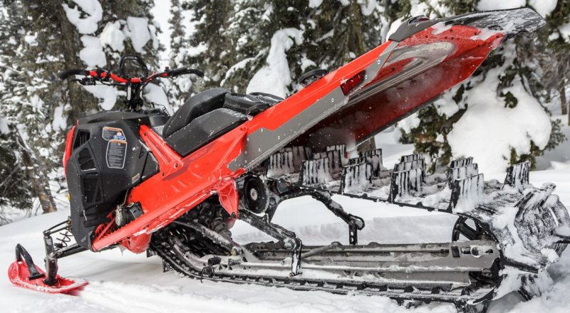 Lynx Shredder VS  Summit Expert сравнение снегоходов